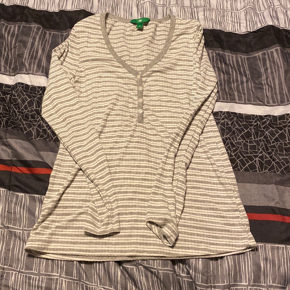 Women’s long sleeve t-shirt